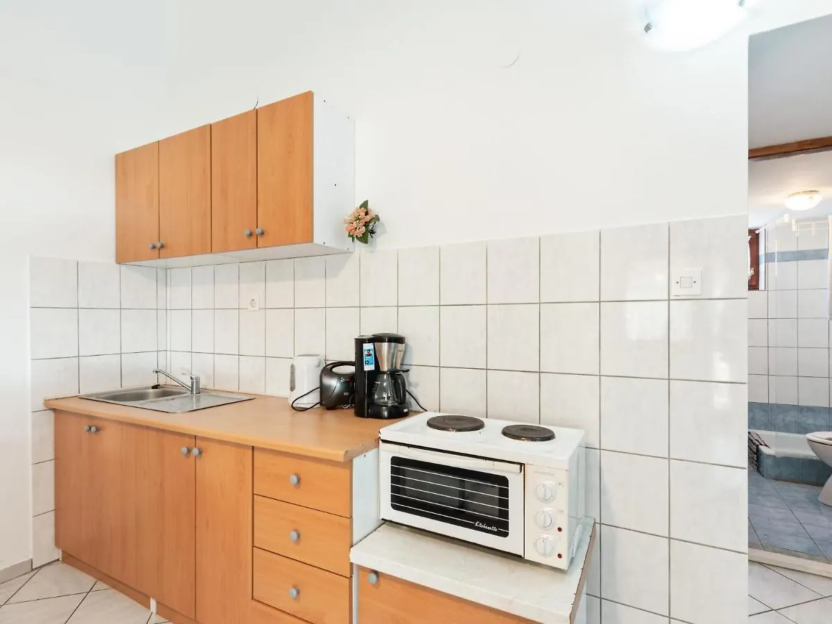 Modern Holiday Home In Jasenice With Veranda  Jasenice (Zadar)
